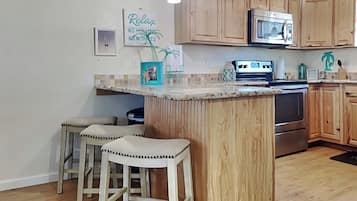 House (3 Bedrooms) | Property amenity