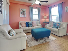 House (3 Bedrooms) | Front of property