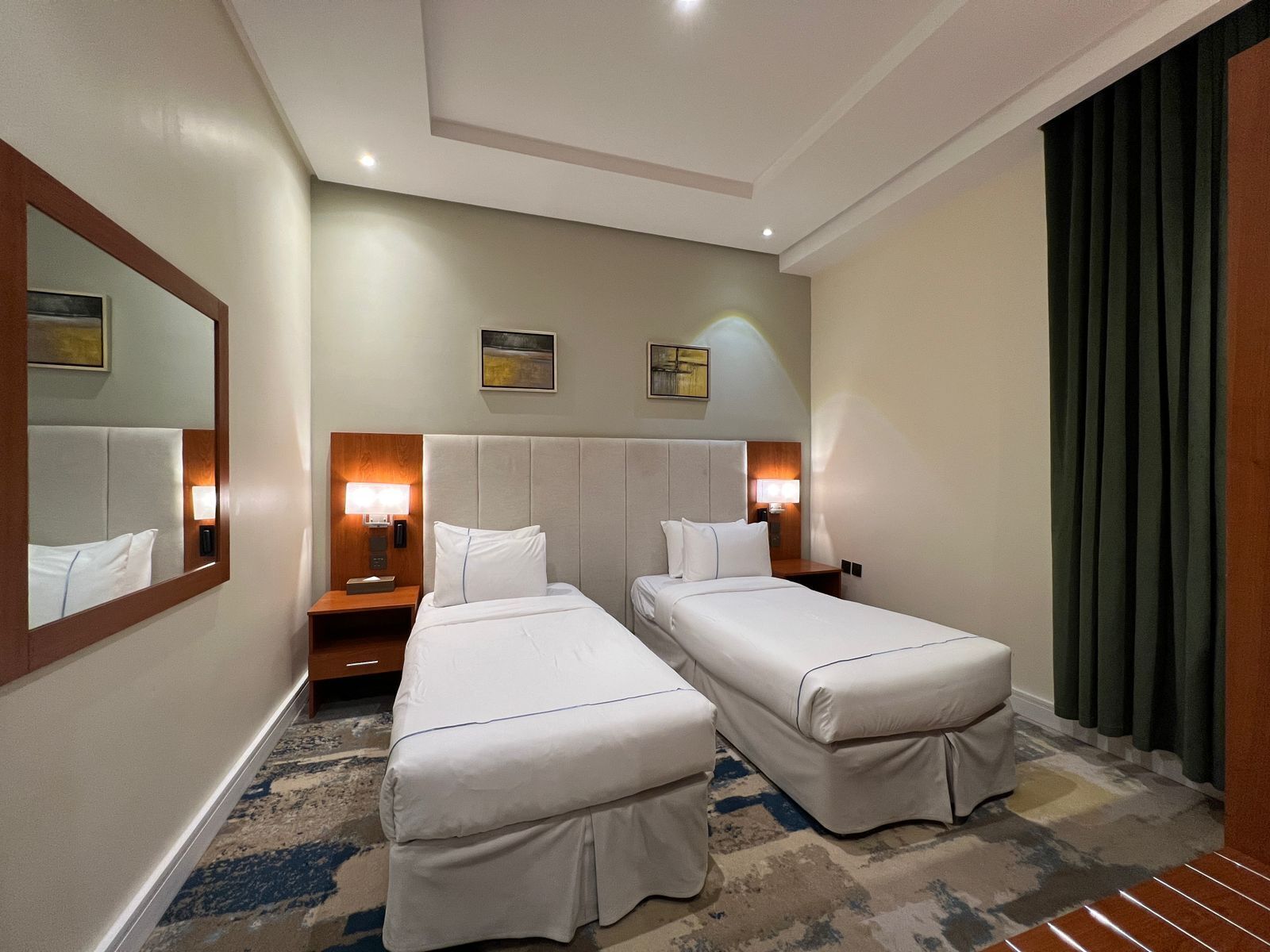 行政套房, 2 間臥室 | 客房內保險箱、遮光布/窗簾、隔音、熨斗/熨衣板