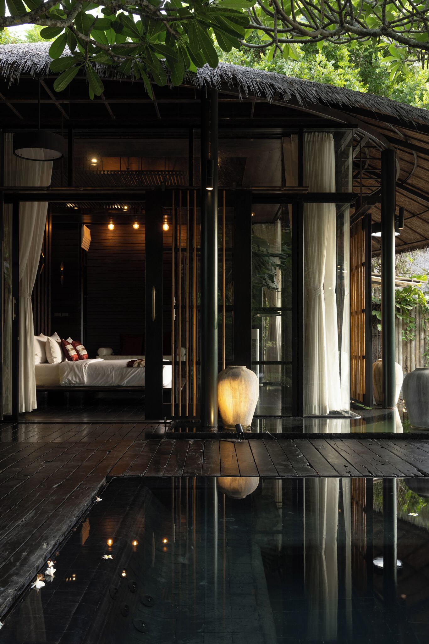 The Lake Jacuzzi | ミニバーのアイテム (無料)、デスク、WiFi (無料)、ベッドシーツ