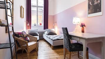 Standard Twin Room | Free WiFi