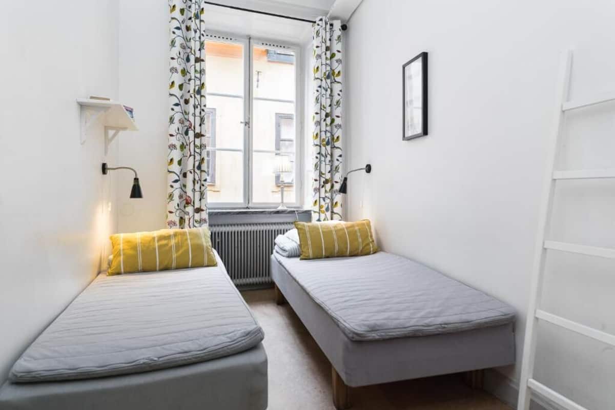 Basic Twin Room | Free WiFi