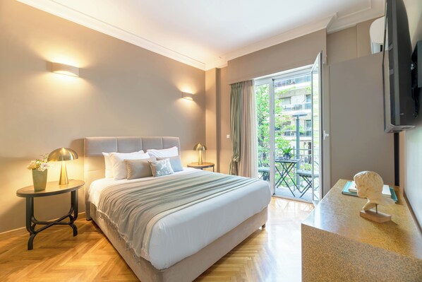 4 bedrooms, iron/ironing board, travel crib, free WiFi