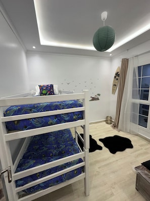 2 Schlafzimmer, Verdunkelungsvorhänge, schallisolierte Zimmer