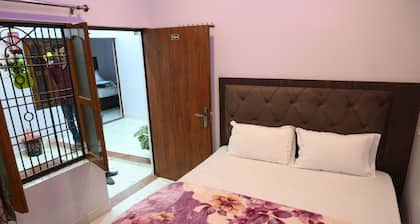 Ganpati Shri P. Guest House