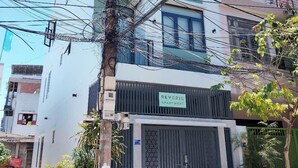 Gambar tidak terklasifikasi, 2 dari 13, tombol