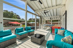 Terrace/patio - Lake Conroe Oasis w/dock, covered patio, kayaks, ping-pong, games, & more! (Willis)