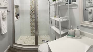 Shower, towels