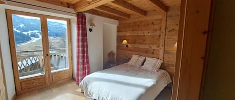 6 chambres, fer et planche à repasser, Wi-Fi, draps fournis