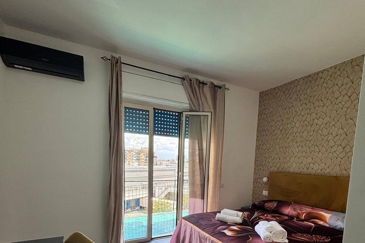 ห้องดีลักซ์ (Room 1) | ห้องเก็บเสียง, เตารีด/โต๊ะรีดผ้า, Wi-Fi ฟรี