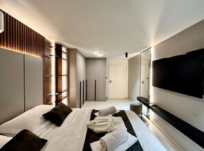 Apartment (Two-Bedroom Apartment with private po) | 5 bedrooms, cribs/infant beds