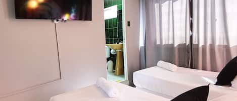 City Twin Room | WiFi (free)