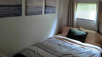 3 bedrooms, free WiFi, bed sheets