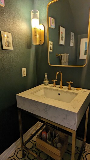 Jetted tub, hair dryer, towels, soap