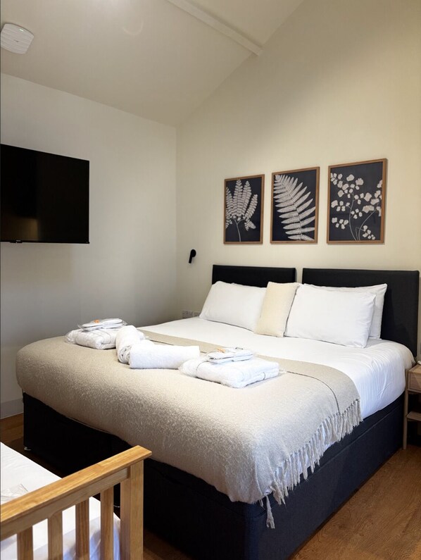 1 bedroom, iron/ironing board, Internet, bed sheets