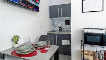 Deluxe-Studio | Schallisolierte Zimmer, Bügeleisen/Bügelbrett, kostenlose Babybetten