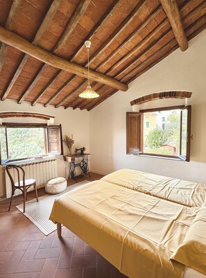 2 chambres, fer et planche à repasser, Wi-Fi, draps fournis