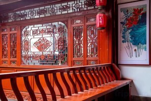 Interior - Yina Inn (Lijiang Ancient City Dashuiche) (Lijiang)