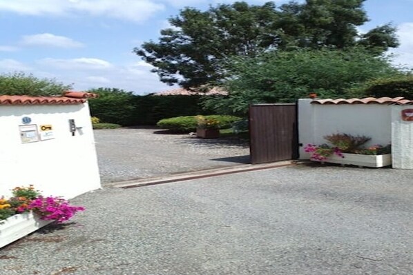 施設の敷地