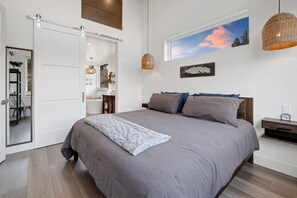 2 habitaciones, tabla de planchar con plancha y wifi gratis 