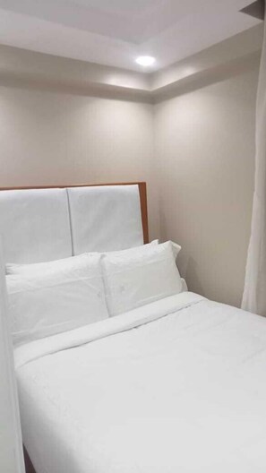 Luxury Apartment, City View | Individually decorated, individually furnished, free WiFi - Kenzi Suites (Kisii)