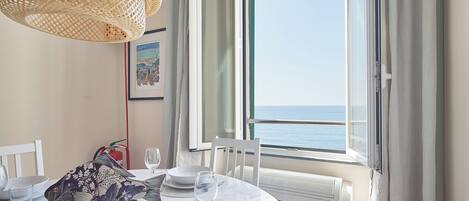 Apartment (1 Bedroom) | Living area | TV