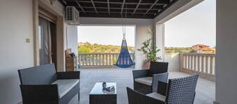 Sea view luxurious Villa 10min from the beach