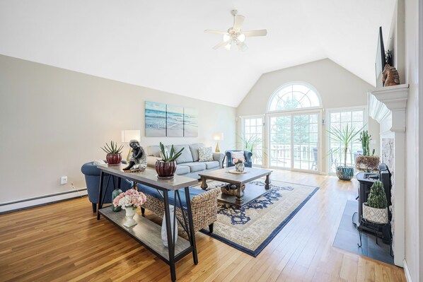 Smart TV, fireplace, foosball, table tennis