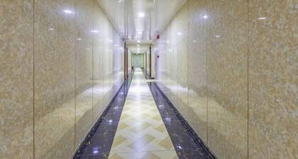 Guangzhou Business Hotel (Shangxiajiu Pedestrian Street Changshou Road Subway Station Branch)