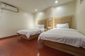 Room - Guangzhou Business Hotel (Shangxiajiu Pedestrian Street Changshou Road Subway Station Branch) (Guangzhou)