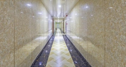 Guangzhou Business Hotel (Shangxiajiu Pedestrian Street Changshou Road Subway Station Branch)
