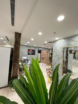 Reception - Taj Al Eiman Hotel (Madinah)