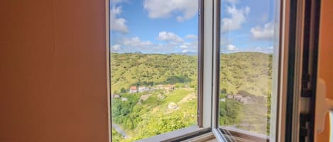 Apartment, Balcony, Mountain View | Balcony