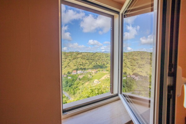 Apartment, Balcony, Mountain View | Balcony