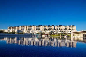Outdoor pool - Oceanview Private rooftop terrace with jacuzzi, 3BR in Gated Cabo Community (Cabo San Lucas)