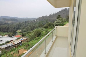 Terrace/patio - The Dew Nest  (Ooty)