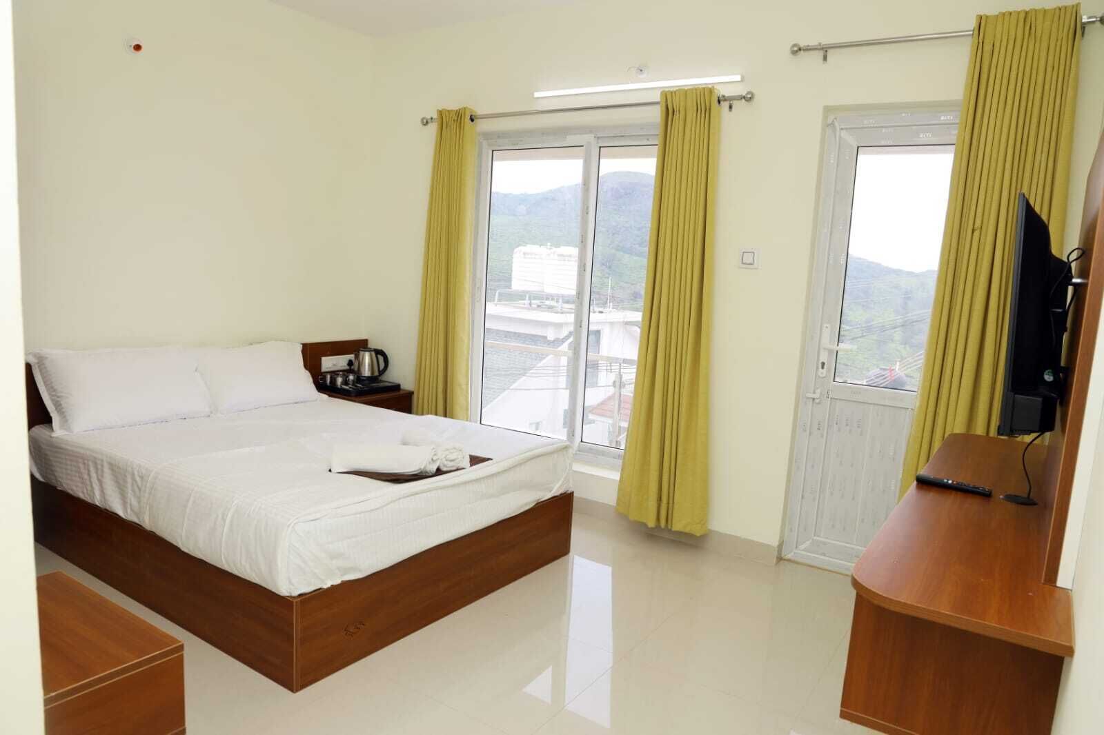 Deluxe Double Room, Balcony, Valley View | Free WiFi