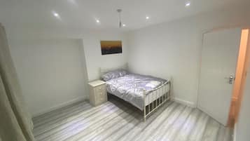 House | 3 bedrooms, free WiFi, bed sheets