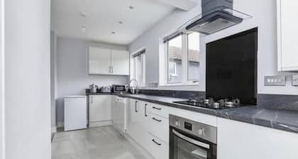 3 Bedrooms Cozy House - Loughborough