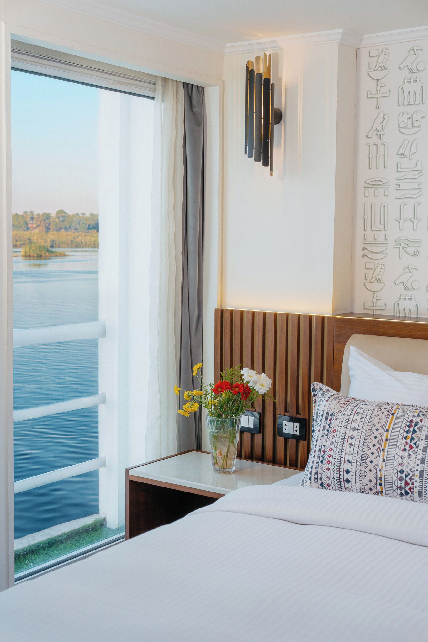 12 makuuhuonetta, silitysrauta/-lauta, ilmainen Wi-Fi, vuodevaatteet