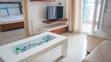 Suite Supérieure, balcon, vue mer | 1 chambre, Wi-Fi gratuit