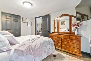 3 bedrooms, WiFi, bed sheets