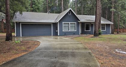 Entire home just 14 miles from Lassen Volcanic National Park