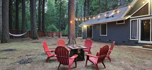 Entire home just 14 miles from Lassen Volcanic National Park