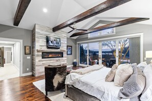 6 chambres, fer et planche à repasser, Wi-Fi, draps fournis