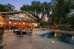 Outdoor pool, a heated pool - Private Grand Lodge with pool, lake & pickleball courts (Chanhassen)