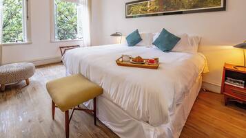 Deluxe House, Courtyard View | 3 bedrooms, in-room safe, iron/ironing board, free WiFi
