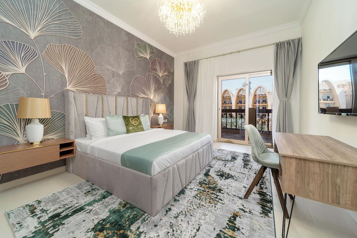 2 bedrooms, premium bedding, individually decorated