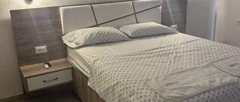 1 makuuhuone, silitysrauta/-lauta, Wi-Fi, vuodevaatteet