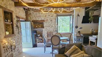 Maison Confort | Coin séjour | Jouets